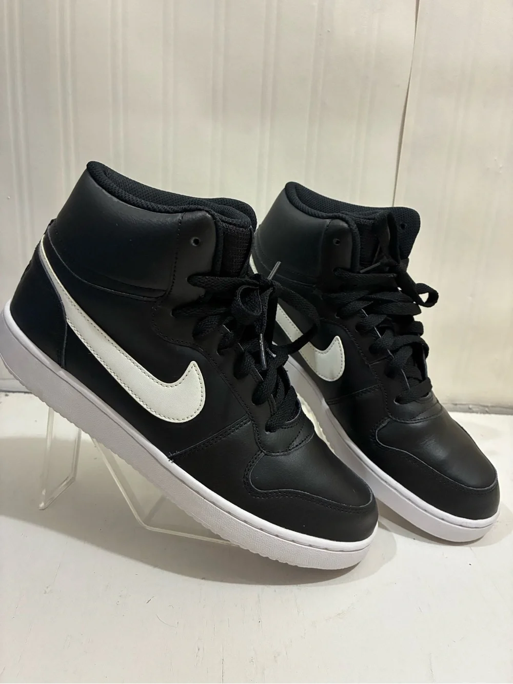Nike sleek high